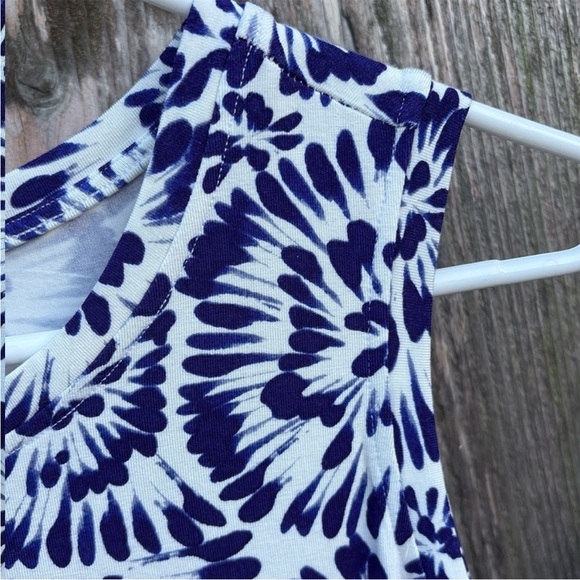 NWT SUGARLIPS Ruched BodyCon
Stretch Jersey Dress Blue White Floral Size Medium - Picture 6 of 11